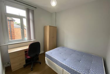 4 bed flat, Rusholme Grove, Victoria Park, Manchester, M145AR - Image 9